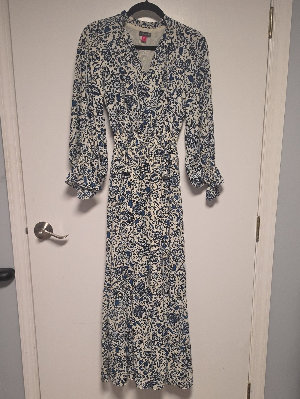 Vince Camuto Blue and Cream Floral 3/4 Sleeve Maxi Dress Size XXS
